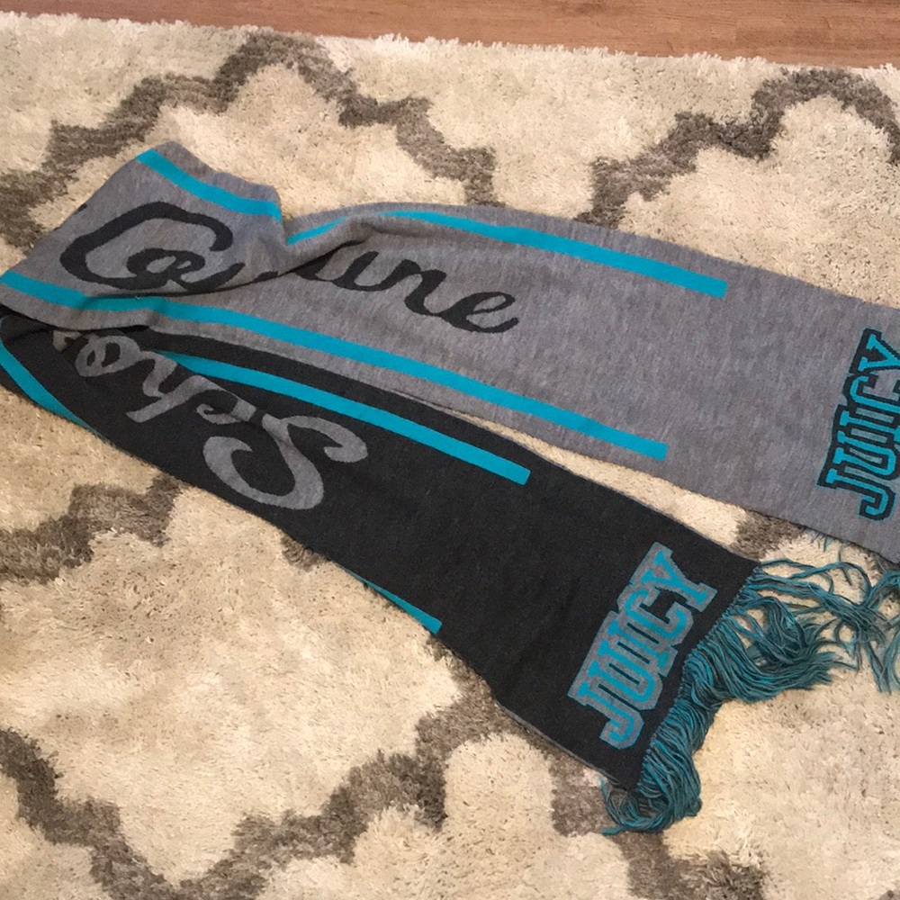 Juicy couture scarf